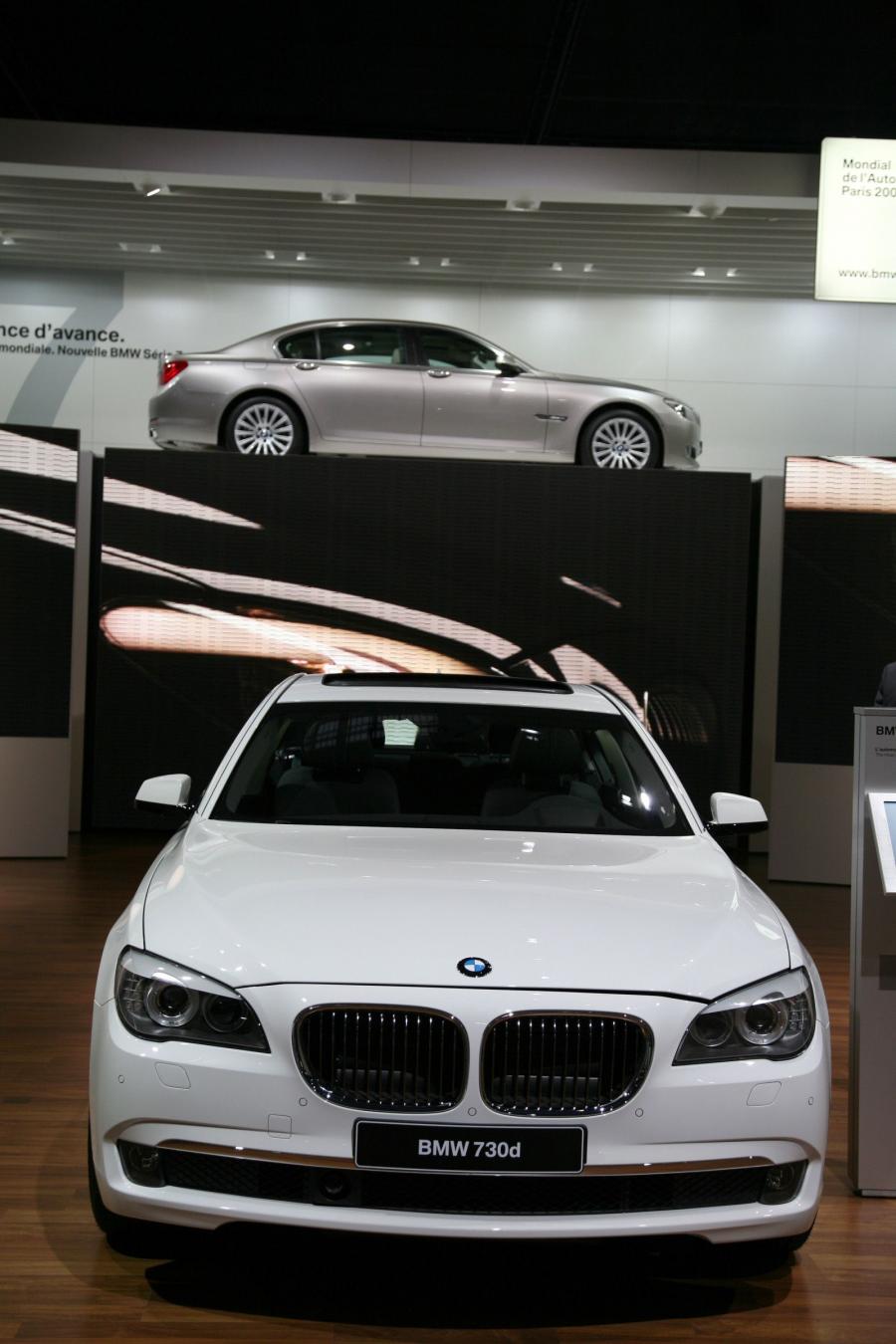  BMW 7-Series 2009 года  (фото 106 из 167)